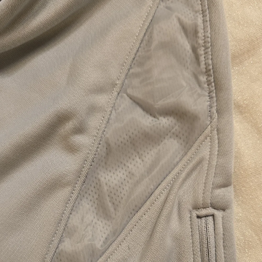 Under Armour Women's Light Gray Active Pantsuit